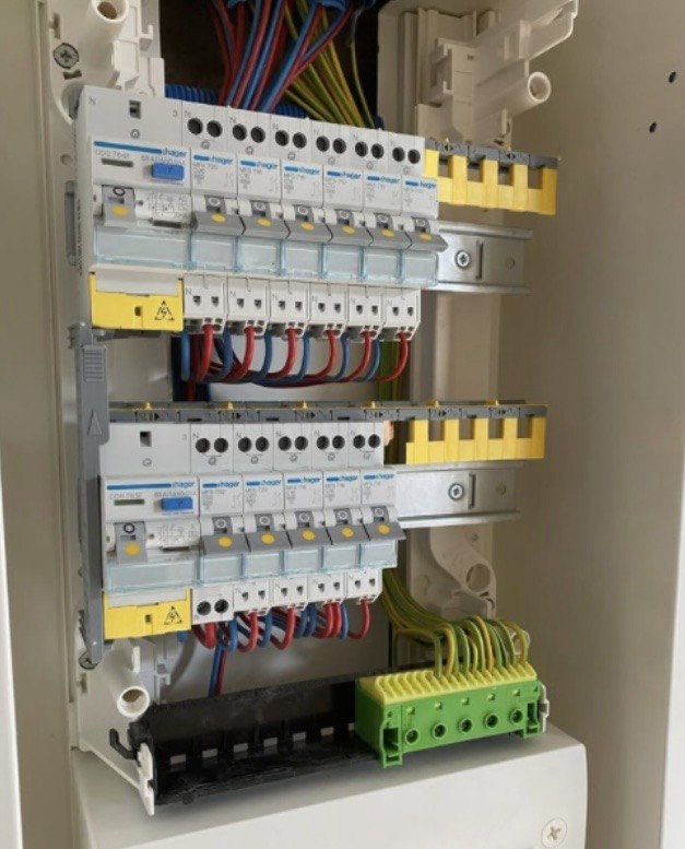 Tableau électrique neuf Hager installé par Confort Elec à Châlons-en-Champagne
